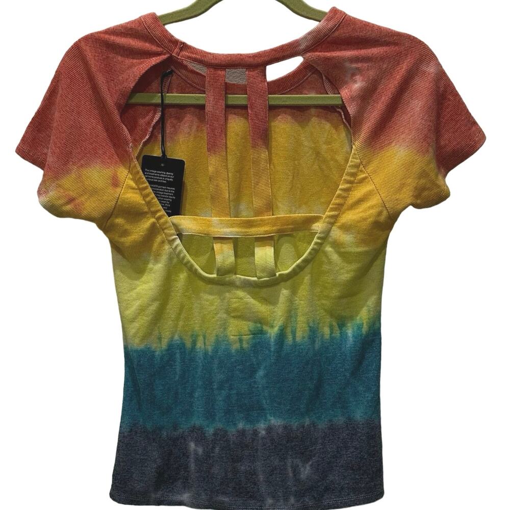 Chaser women’s short‎ sleeved tee rainbow colors, tie-dye size small
￼ - Picture 4 of 8